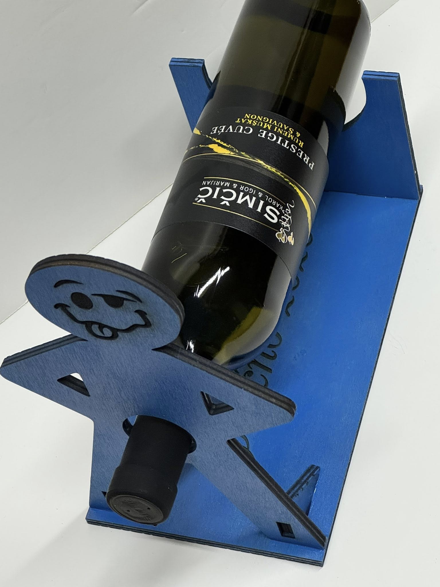 Stojalo za vino buteljke-hudeartles.si