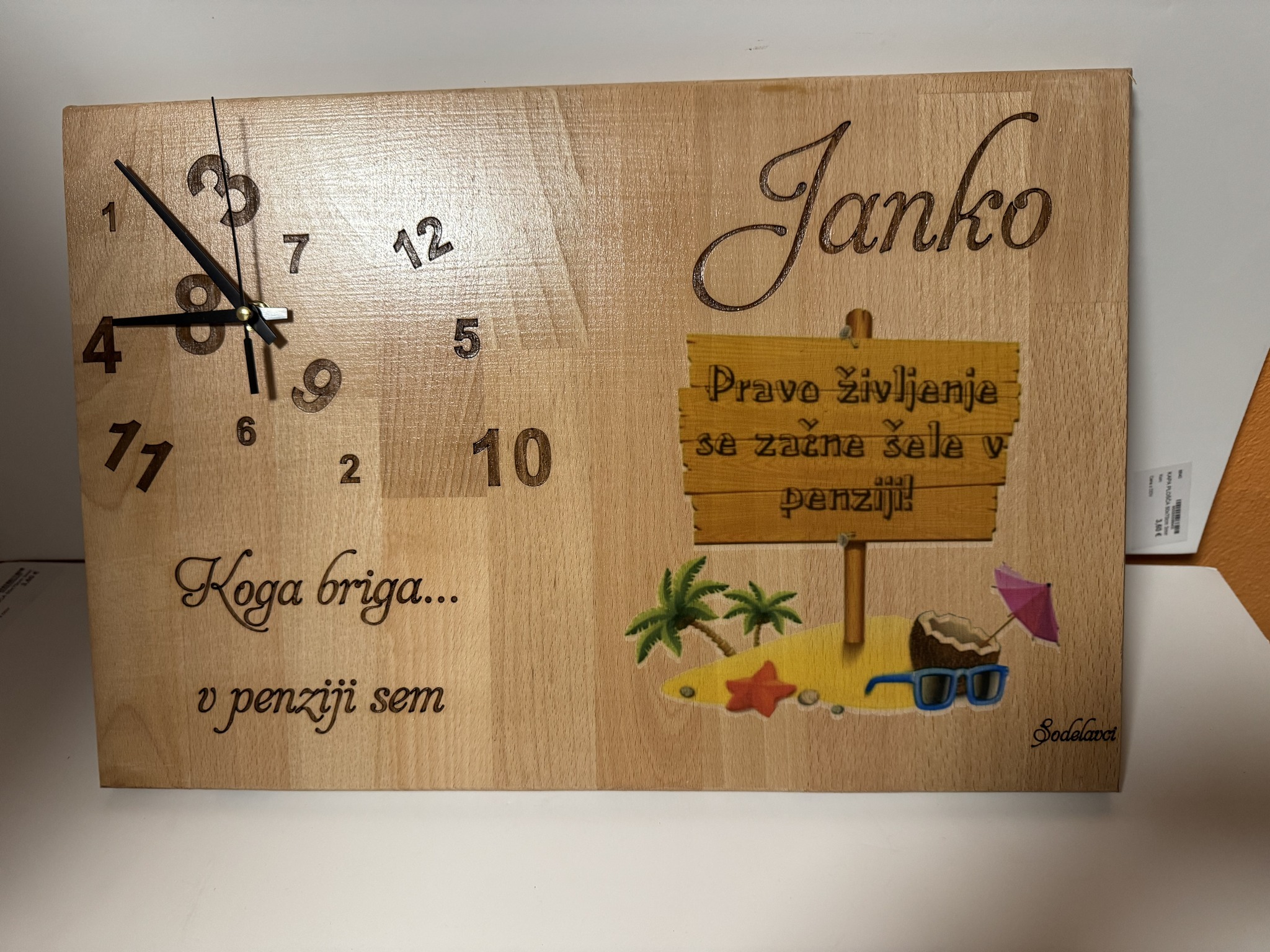 Unikatne ure izdelane po vaših željah Dimenzije 20x30 cm-hudeartles.si